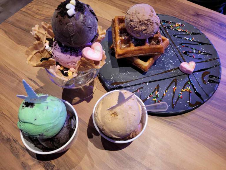 Foursome Ice Cream & Waffle Sin Ming