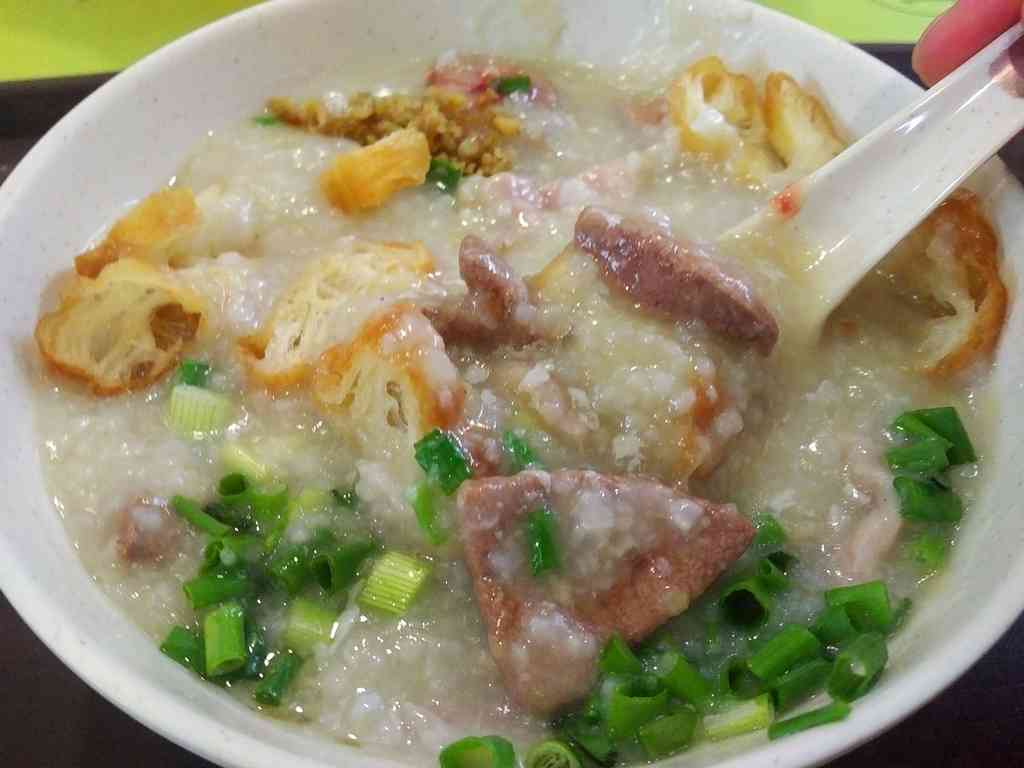 Lets check out the meal offerings here at Xiang ji porridge